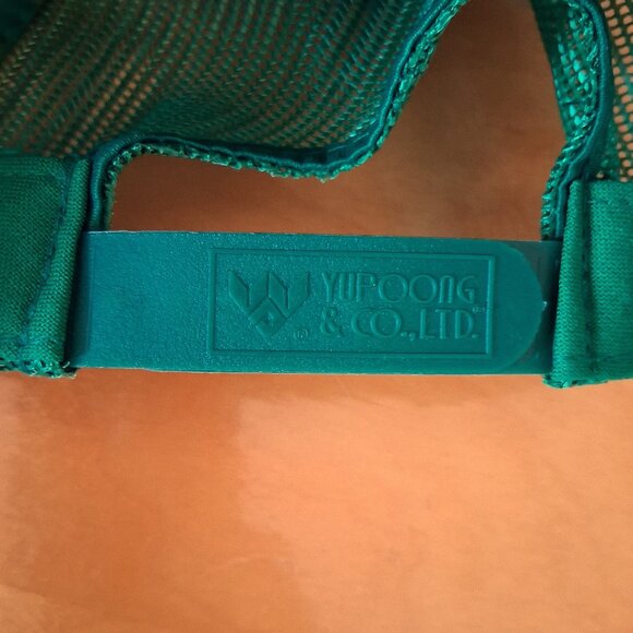 Vintage 1980s Emerald Oilfield Construction Edmonton Green 3 Stripe Trucker Hat - Picture 11 of 13